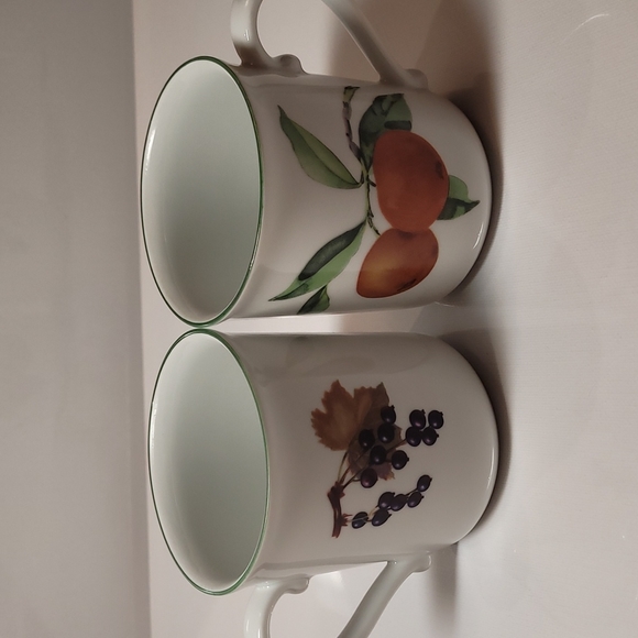 (#2)Royal worcester evesham vale coffee mugcup 2set made in England - Picture 2 of 6